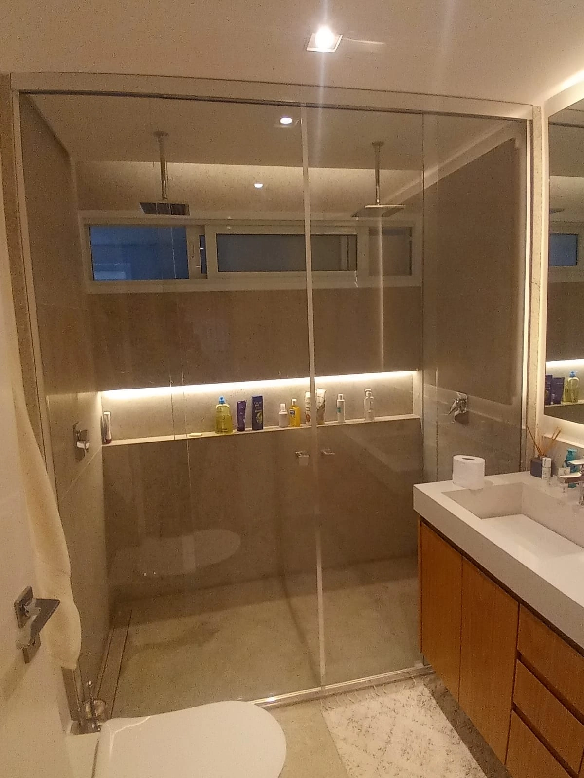 Box e espelho iluminado — projeto real Glass Solutions